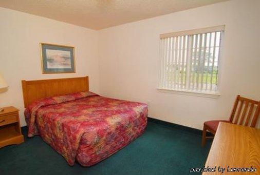 Affordable Suites Sumter Room photo