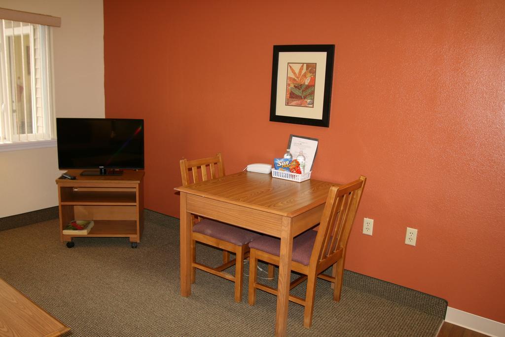 Affordable Suites Sumter Room photo